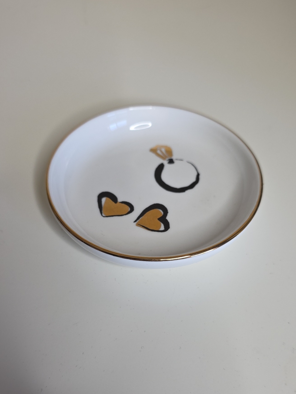 kate spade White and Gold Heart Jewelry Trinket Dish